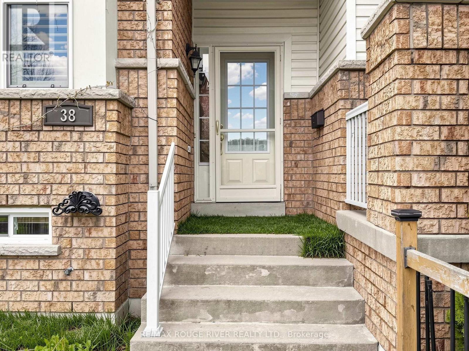 38 Port Union Road, Toronto, Ontario  M1C 5K5 - Photo 3 - E13133938