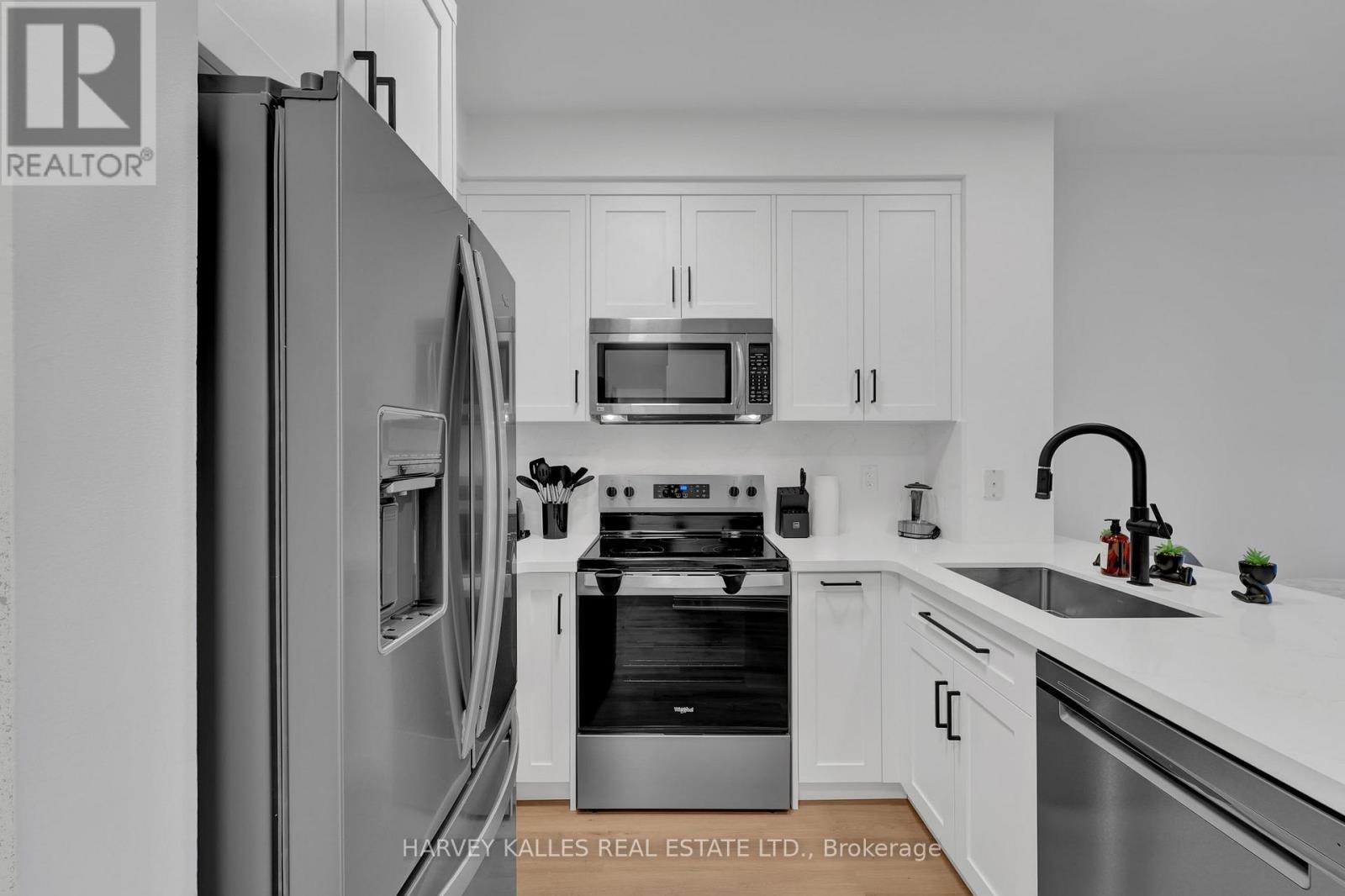 1606 - 18 Yorkville Avenue, Toronto, Ontario  M4W 0B1 - Photo 15 - C13020116