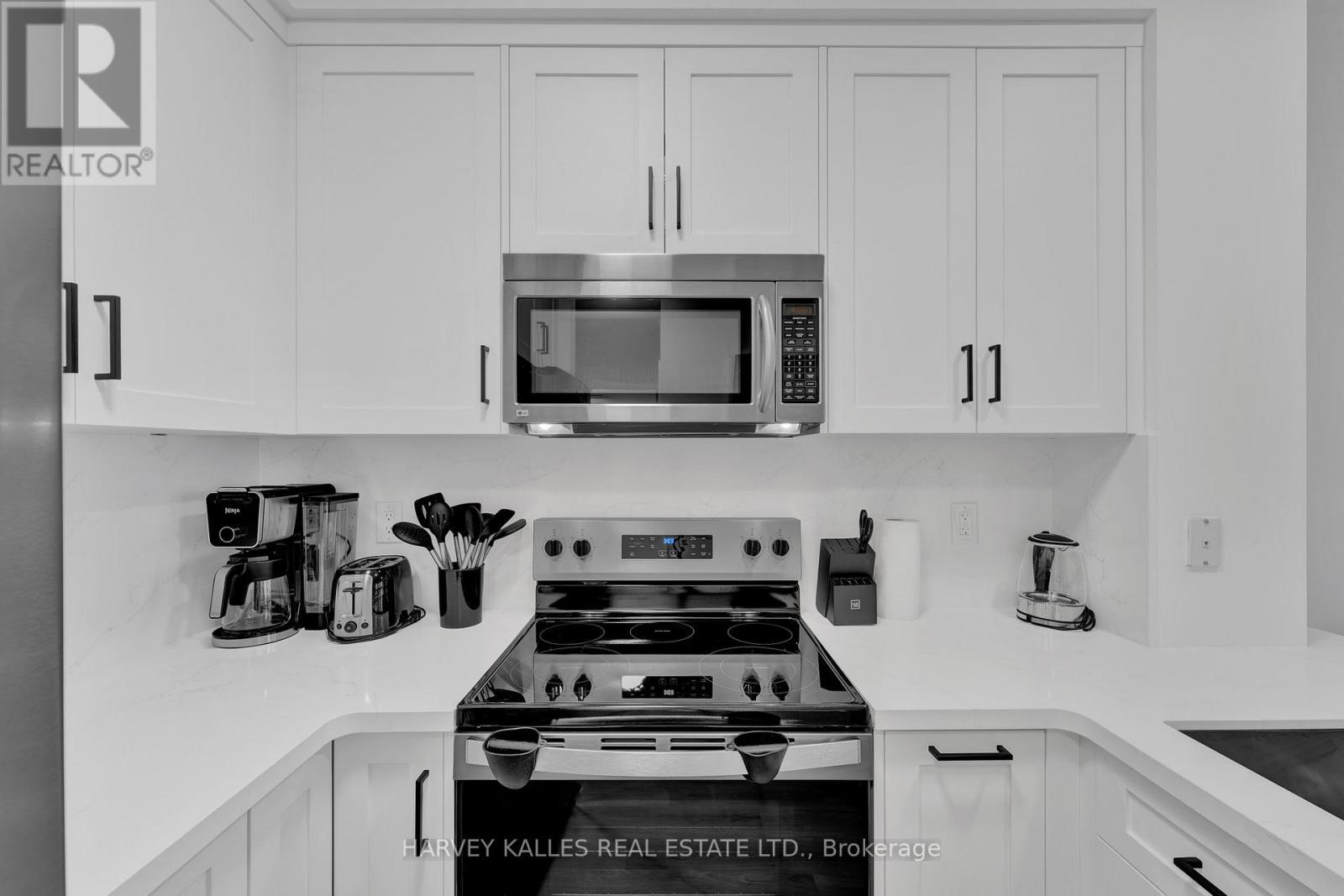 1606 - 18 Yorkville Avenue, Toronto, Ontario  M4W 0B1 - Photo 13 - C13020116