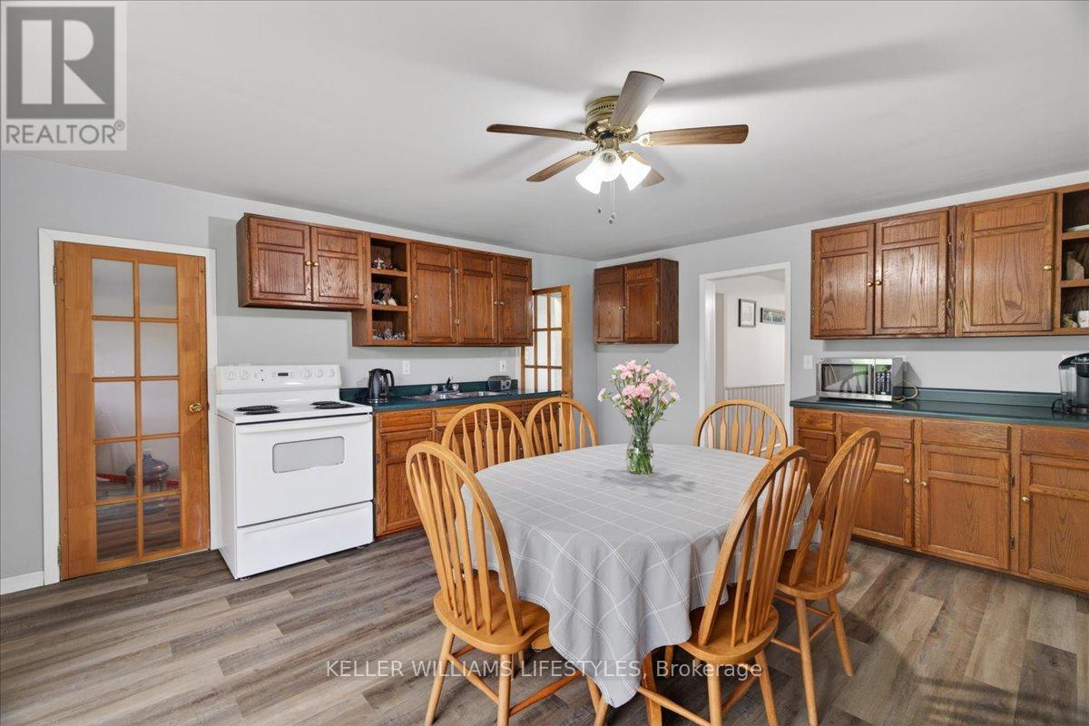 7475 Ridge Road, Lambton Shores, Ontario  N0M 2N0 - Photo 22 - X13134078