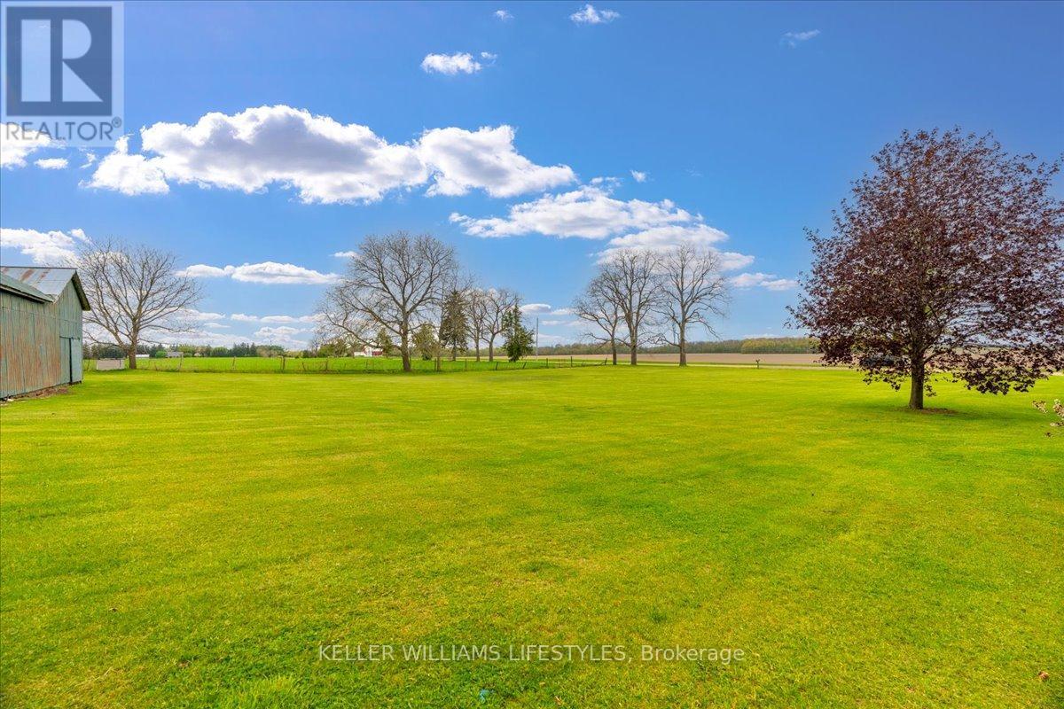 7475 Ridge Road, Lambton Shores, Ontario  N0M 2N0 - Photo 31 - X13134078