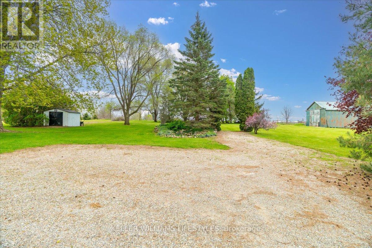 7475 Ridge Road, Lambton Shores, Ontario  N0M 2N0 - Photo 35 - X13134078