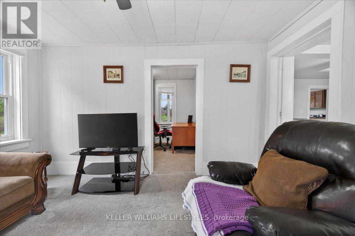 7475 Ridge Road, Lambton Shores, Ontario  N0M 2N0 - Photo 8 - X13134078