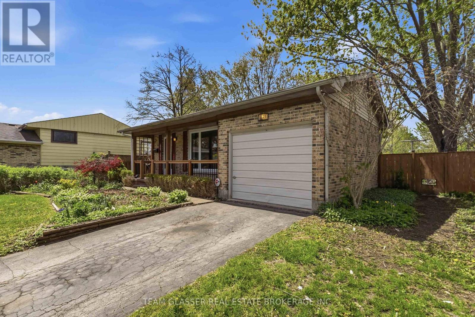 21 Goodman Drive, London South, Ontario  N5Z 4G9 - Photo 6 - X13134176