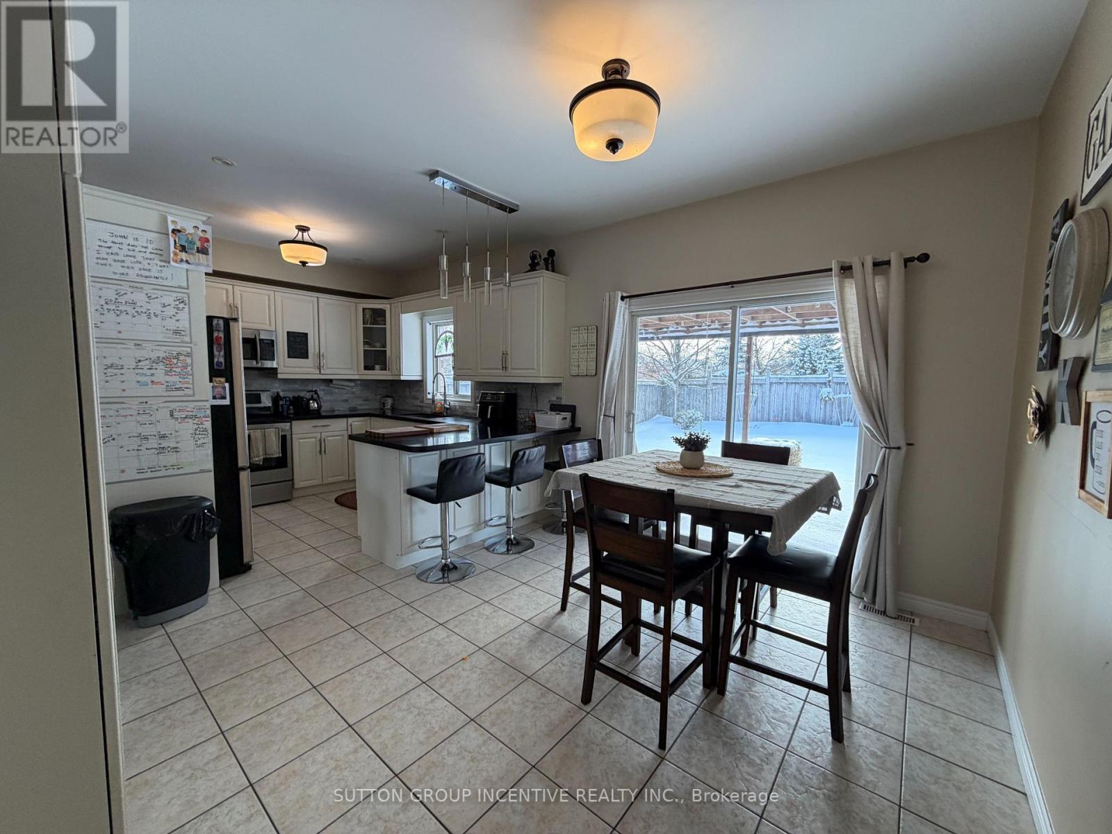 1 Buman Court, Barrie, Ontario  L4N 0L3 - Photo 15 - S13133808