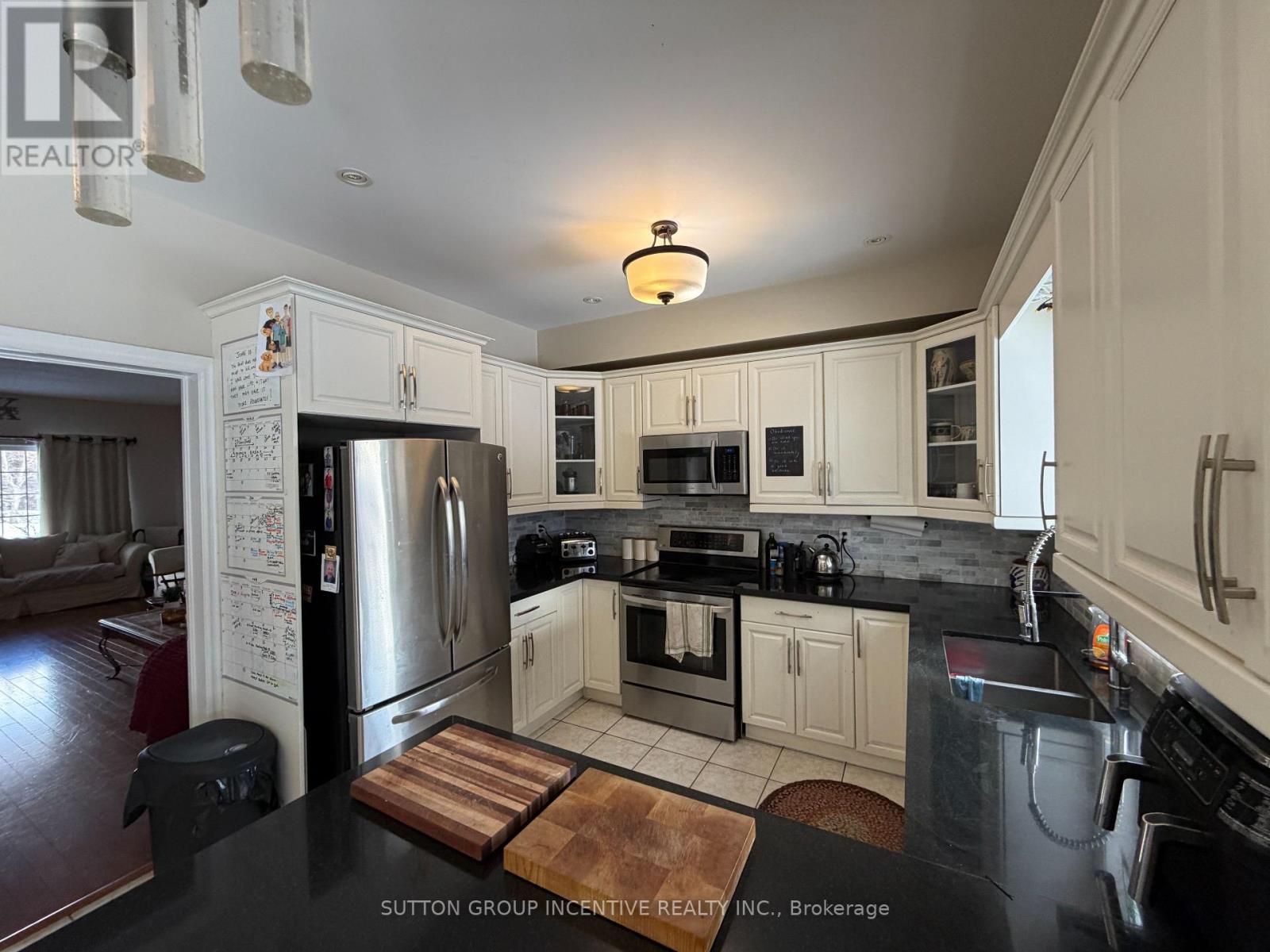 1 Buman Court, Barrie, Ontario  L4N 0L3 - Photo 16 - S13133808