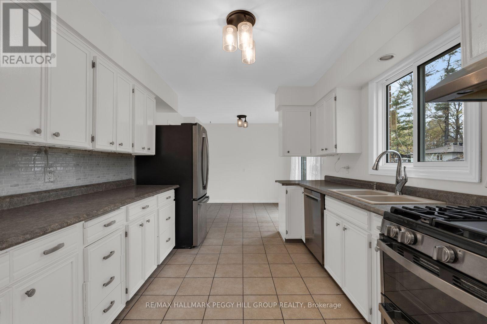 1878 Ridley Boulevard, Severn, Ontario  L3V 7J2 - Photo 5 - S13133822