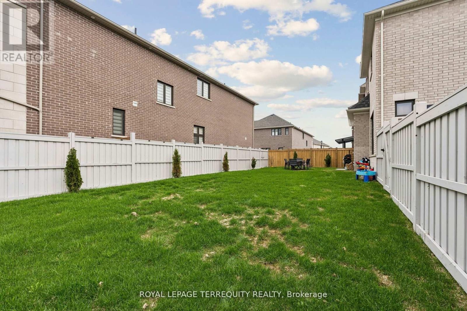 7 Ballanview Court, Whitchurch-Stouffville, Ontario  L4A 4W9 - Photo 43 - N13110994