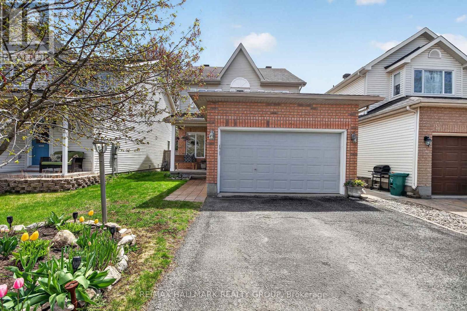 48 AVONMORE CRESCENT, Ottawa, Ontario