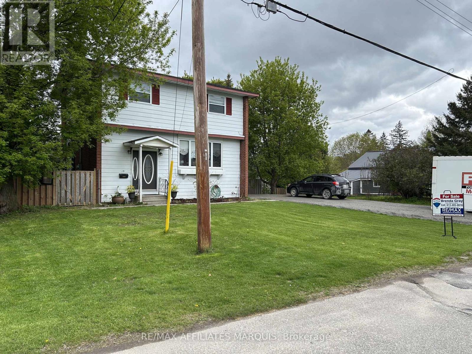 15 PHILIP STREET, Smiths Falls, Ontario