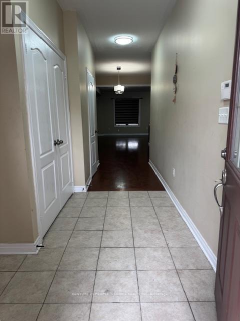 72 Goodsway Trail, Brampton, Ontario  L7A 4A5 - Photo 3 - W13032806