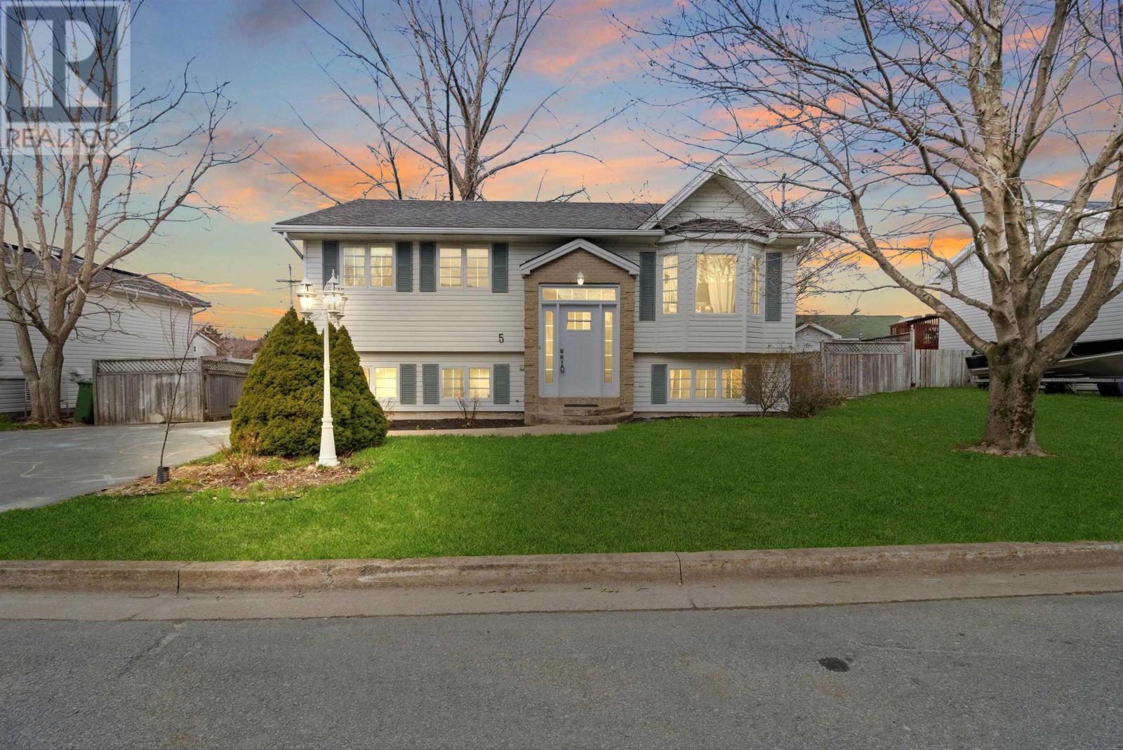 5 Terrebonne Court, Dartmouth, Nova Scotia  B2X 3S7 - Photo 1 - 202610687
