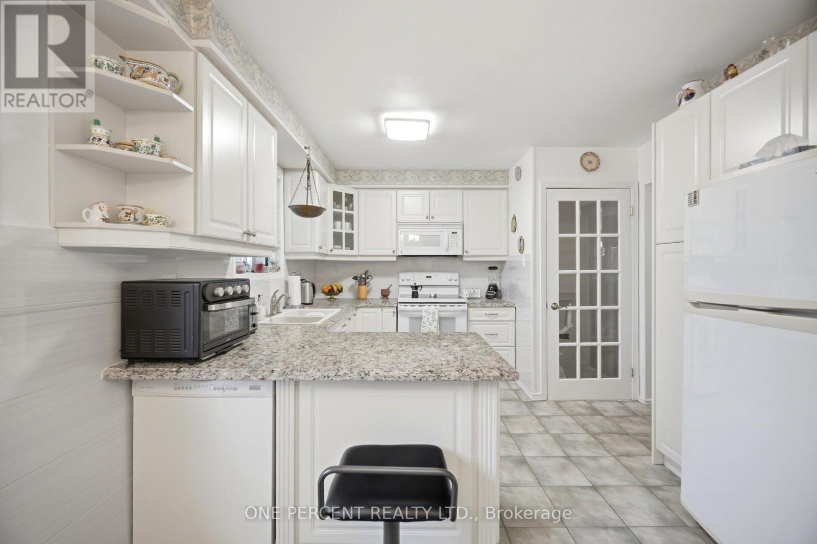 1968 Carrera Lane, Mississauga, Ontario  L5J 1C5 - Photo 14 - W13133792