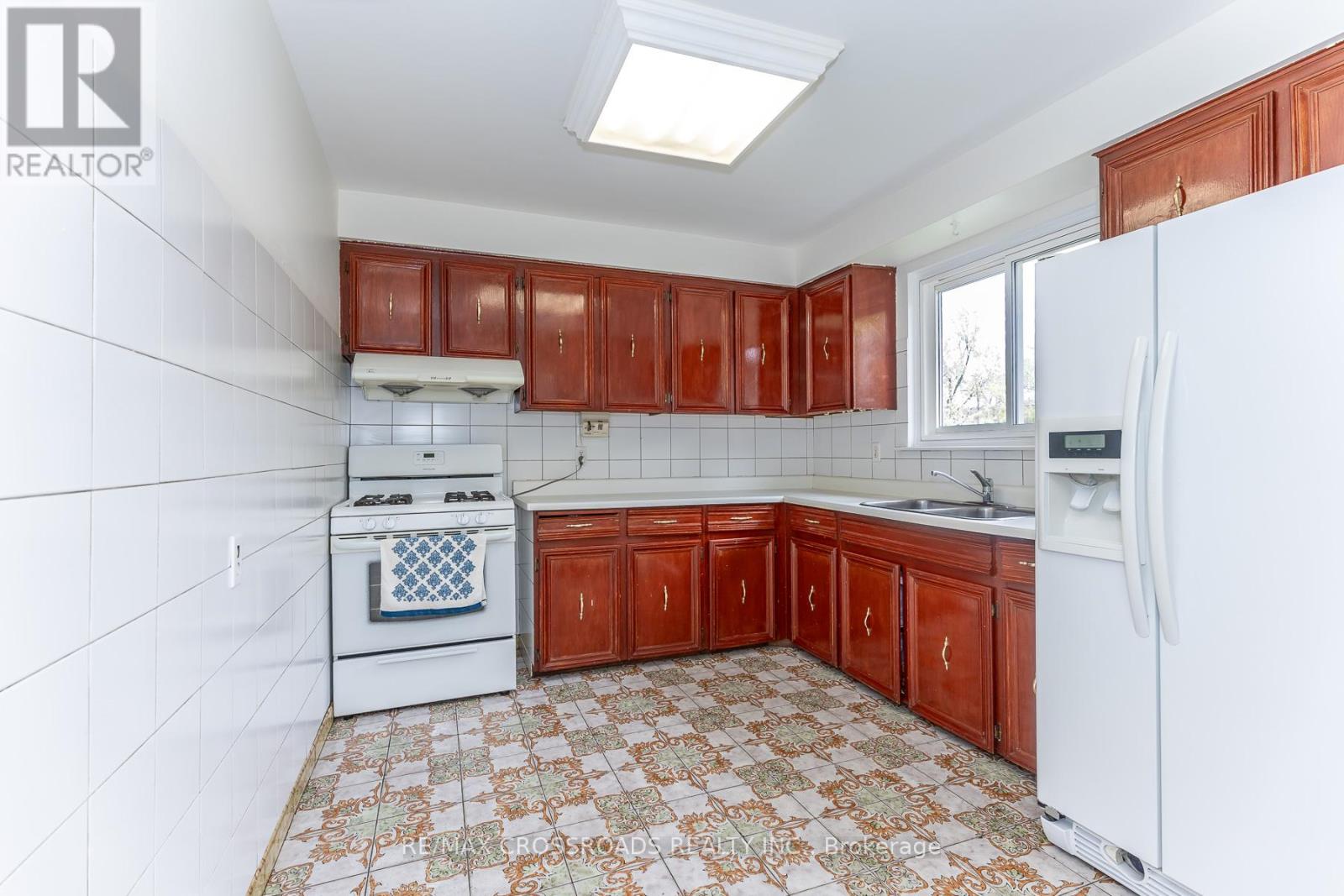 7340 Leesburg Street, Mississauga, Ontario  L4T 3R6 - Photo 15 - W13133814