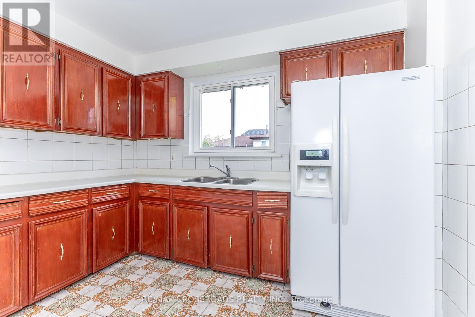7340 Leesburg Street, Mississauga, Ontario  L4T 3R6 - Photo 16 - W13133814
