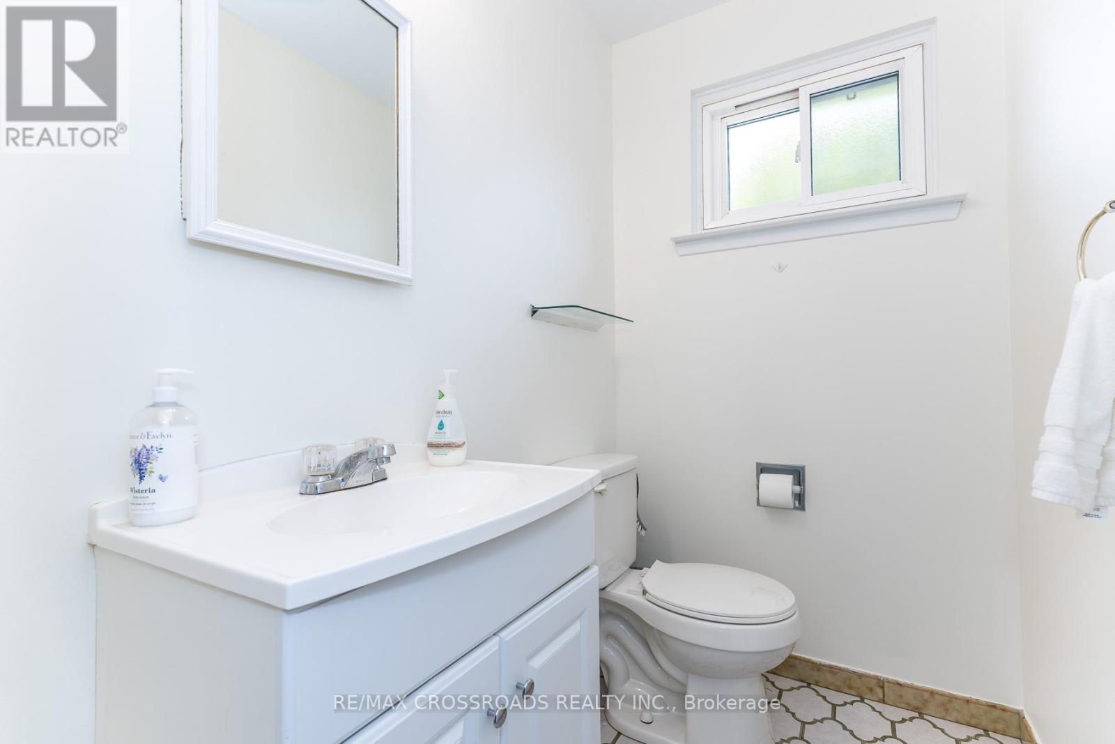 7340 Leesburg Street, Mississauga, Ontario  L4T 3R6 - Photo 20 - W13133814