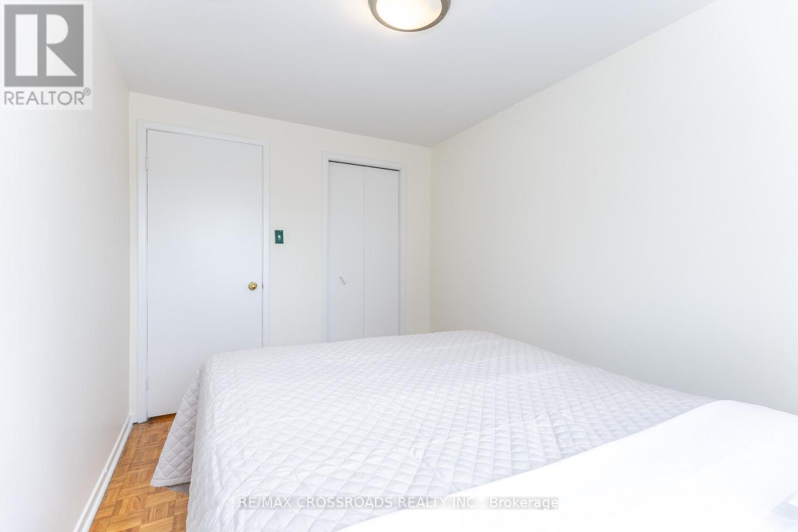 7340 Leesburg Street, Mississauga, Ontario  L4T 3R6 - Photo 24 - W13133814