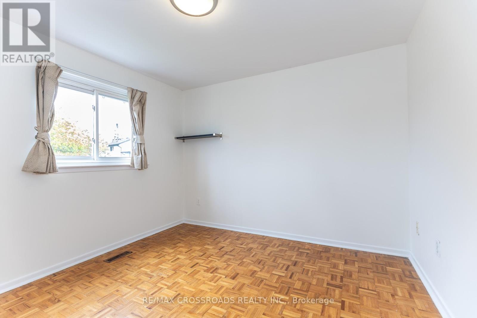 7340 Leesburg Street, Mississauga, Ontario  L4T 3R6 - Photo 26 - W13133814