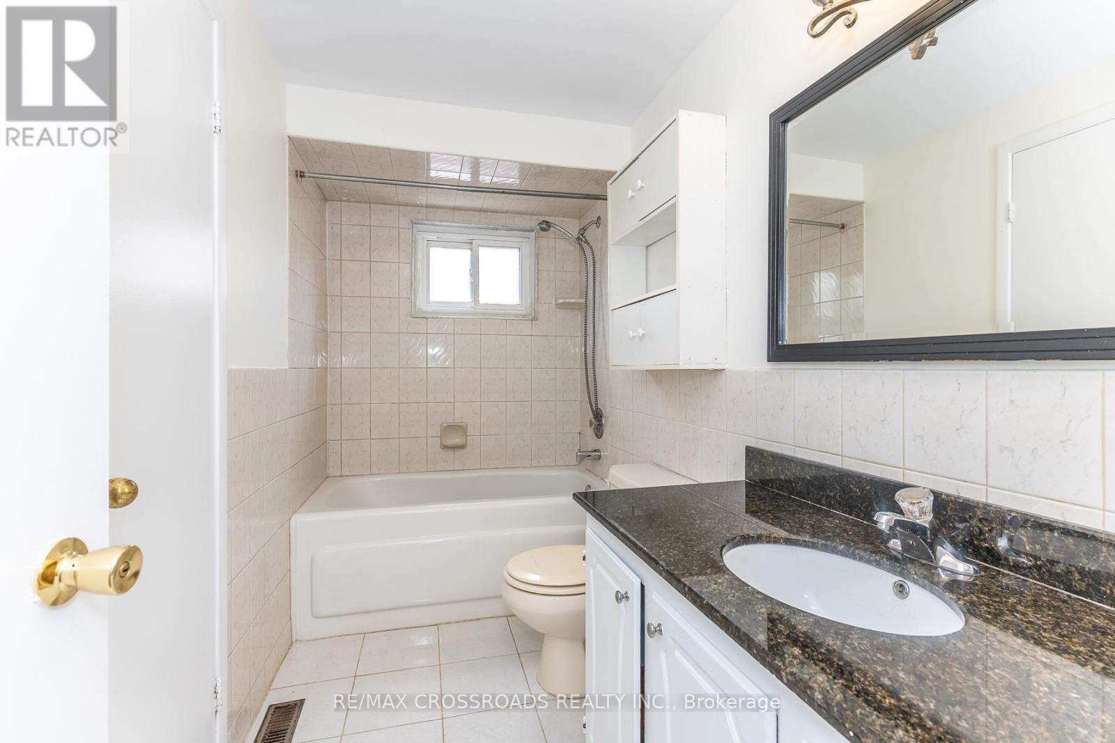 7340 Leesburg Street, Mississauga, Ontario  L4T 3R6 - Photo 28 - W13133814