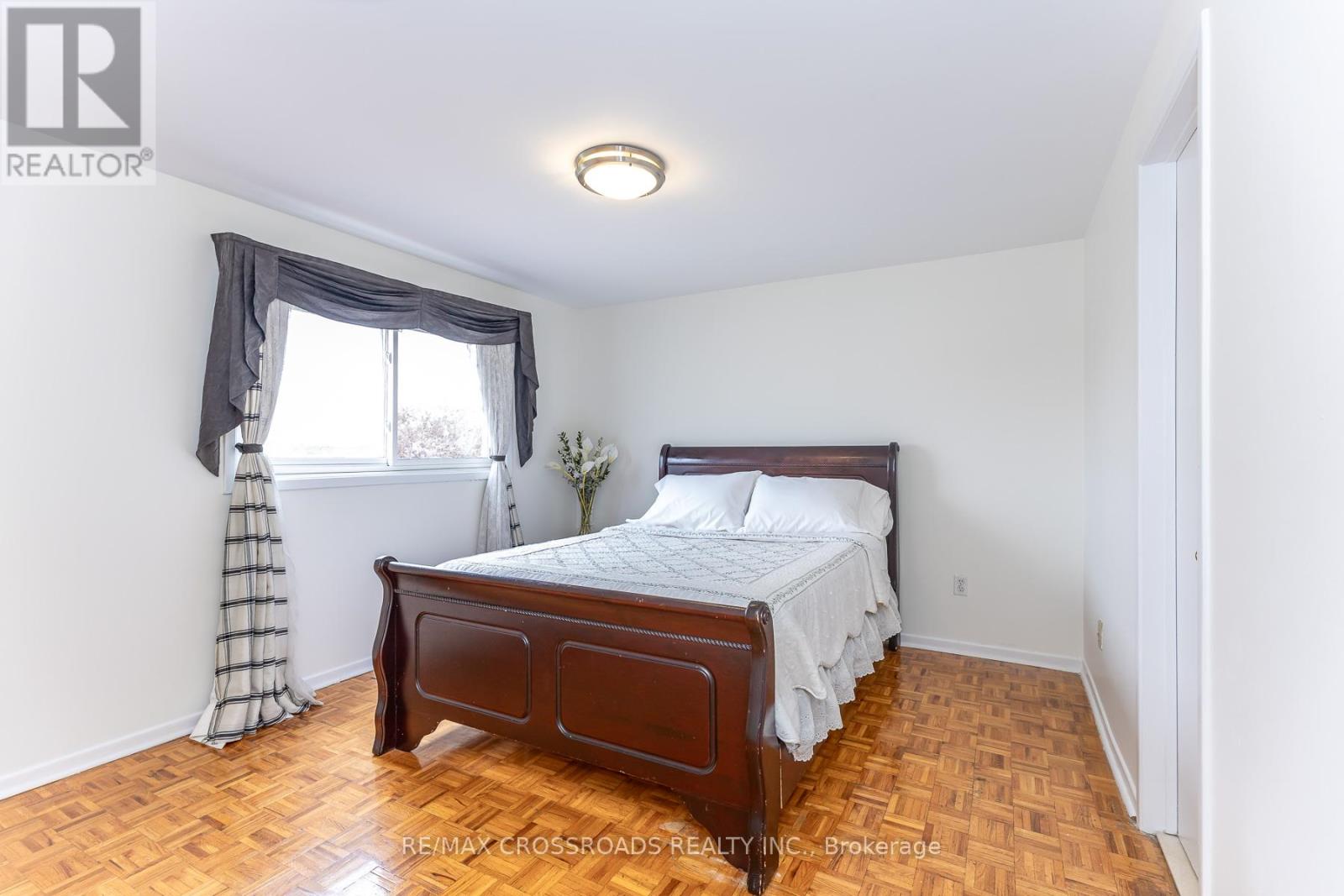 7340 Leesburg Street, Mississauga, Ontario  L4T 3R6 - Photo 29 - W13133814