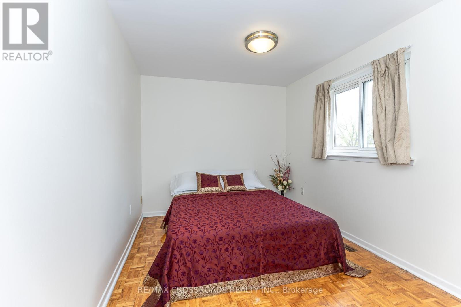 7340 Leesburg Street, Mississauga, Ontario  L4T 3R6 - Photo 33 - W13133814
