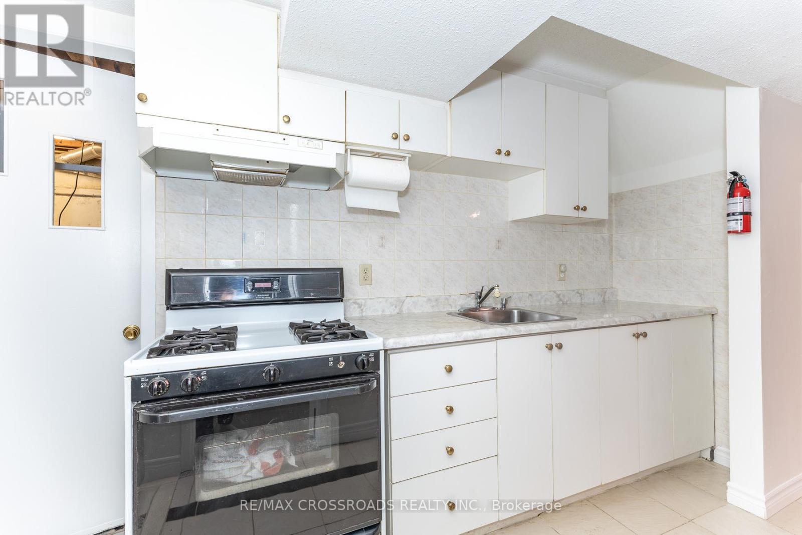 7340 Leesburg Street, Mississauga, Ontario  L4T 3R6 - Photo 36 - W13133814
