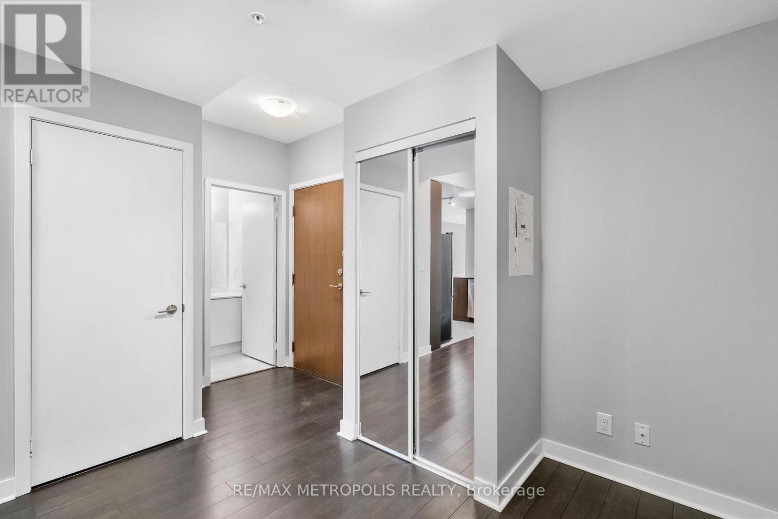 305 - 3985 Grand Park Drive, Mississauga, Ontario  L5B 0H8 - Photo 3 - W13133816