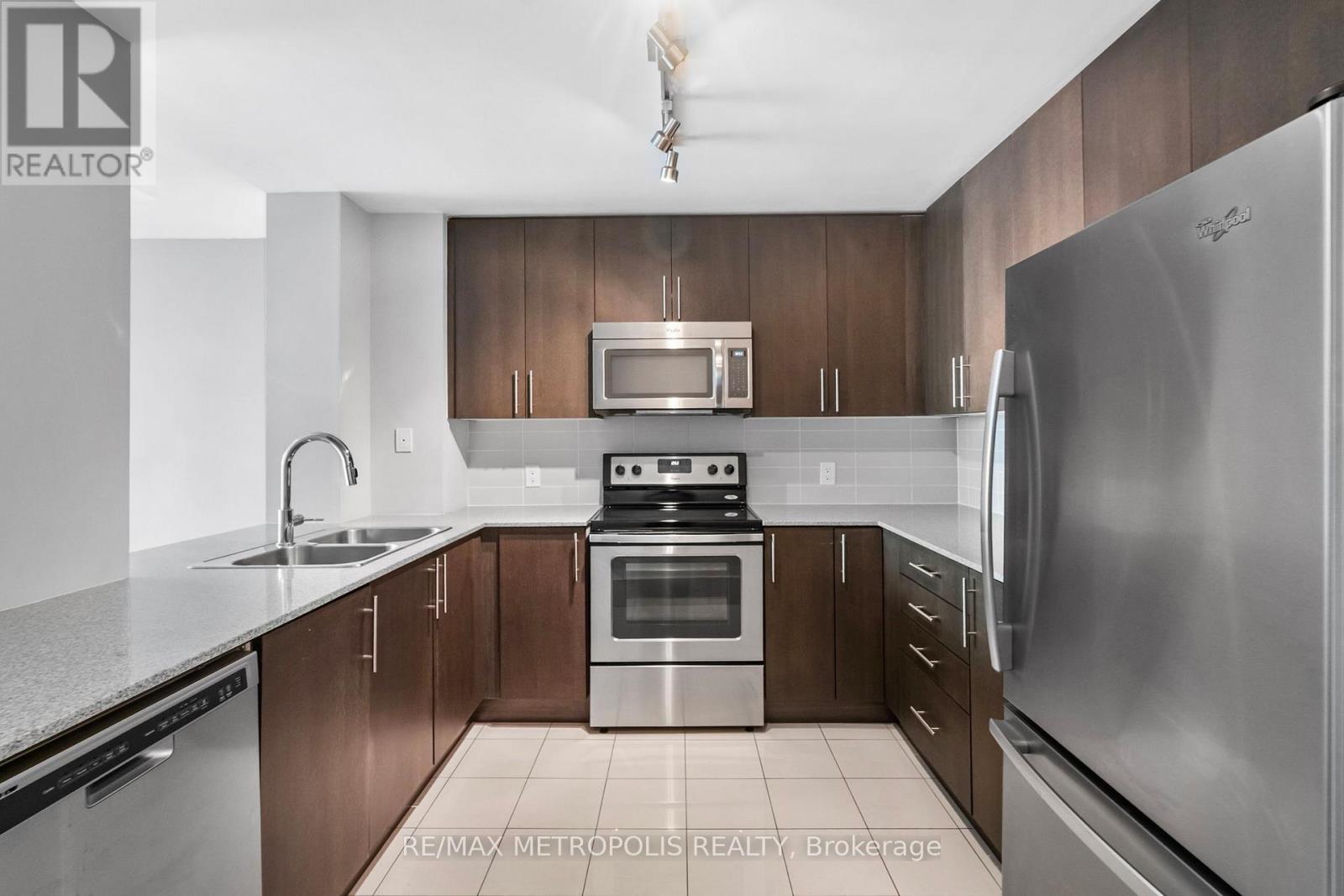 305 - 3985 Grand Park Drive, Mississauga, Ontario  L5B 0H8 - Photo 4 - W13133816