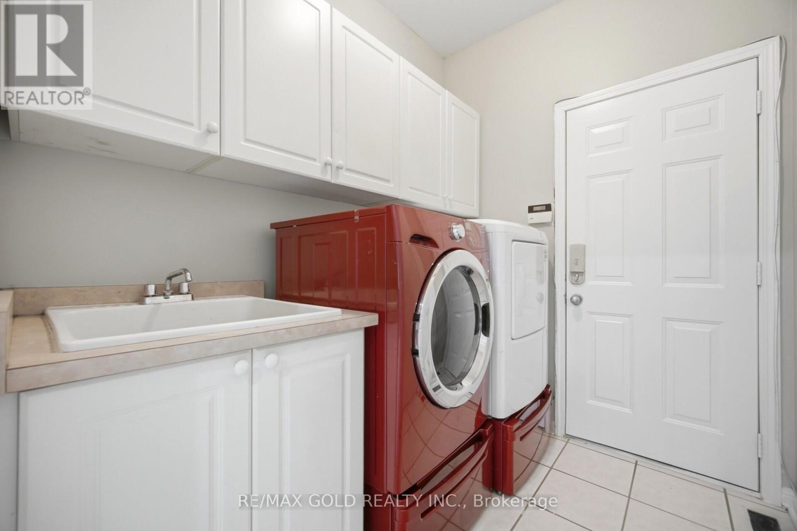22 Cosmo Court, Brampton, Ontario  L6P 1G2 - Photo 15 - W13133818