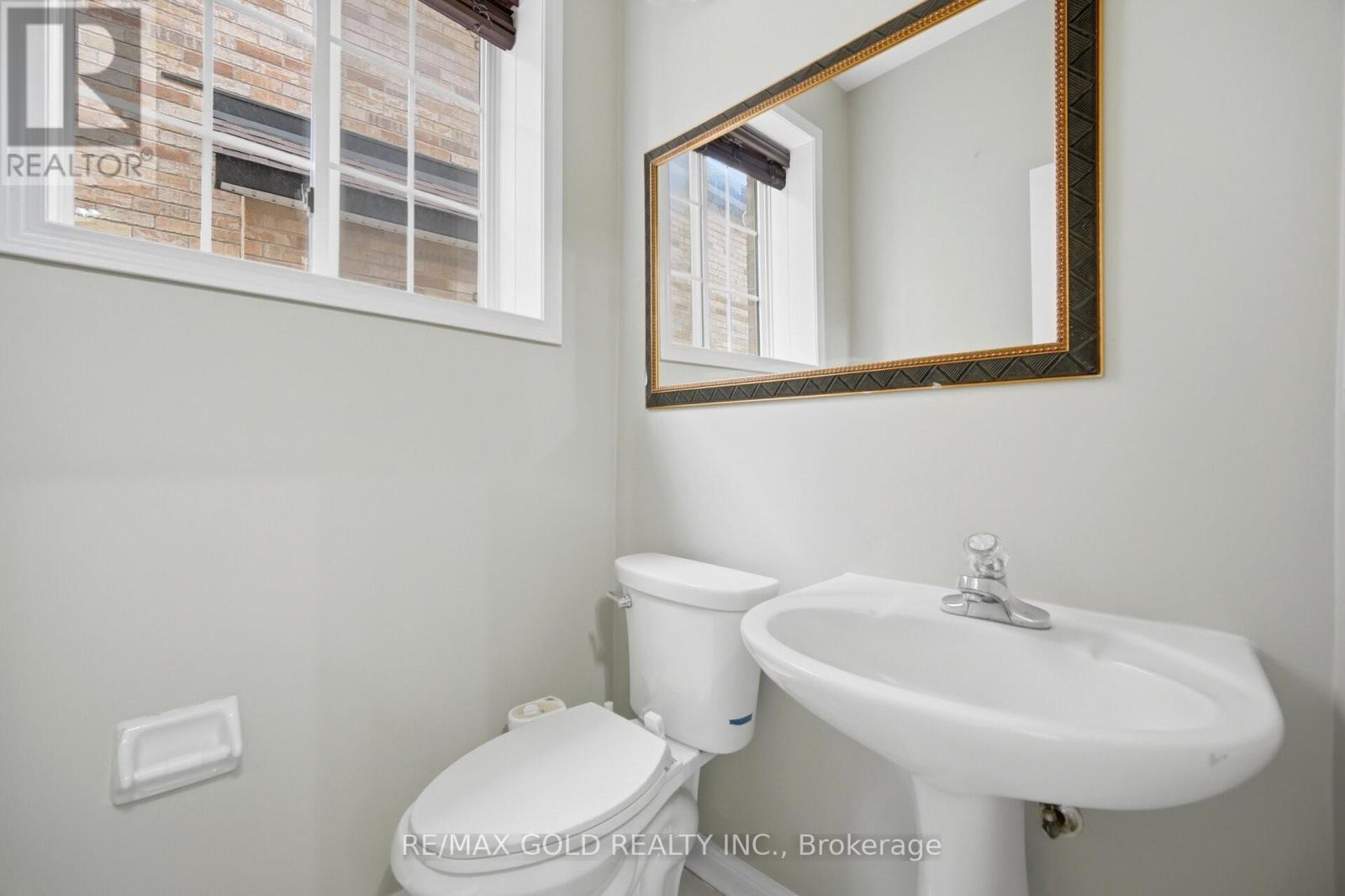 22 Cosmo Court, Brampton, Ontario  L6P 1G2 - Photo 16 - W13133818