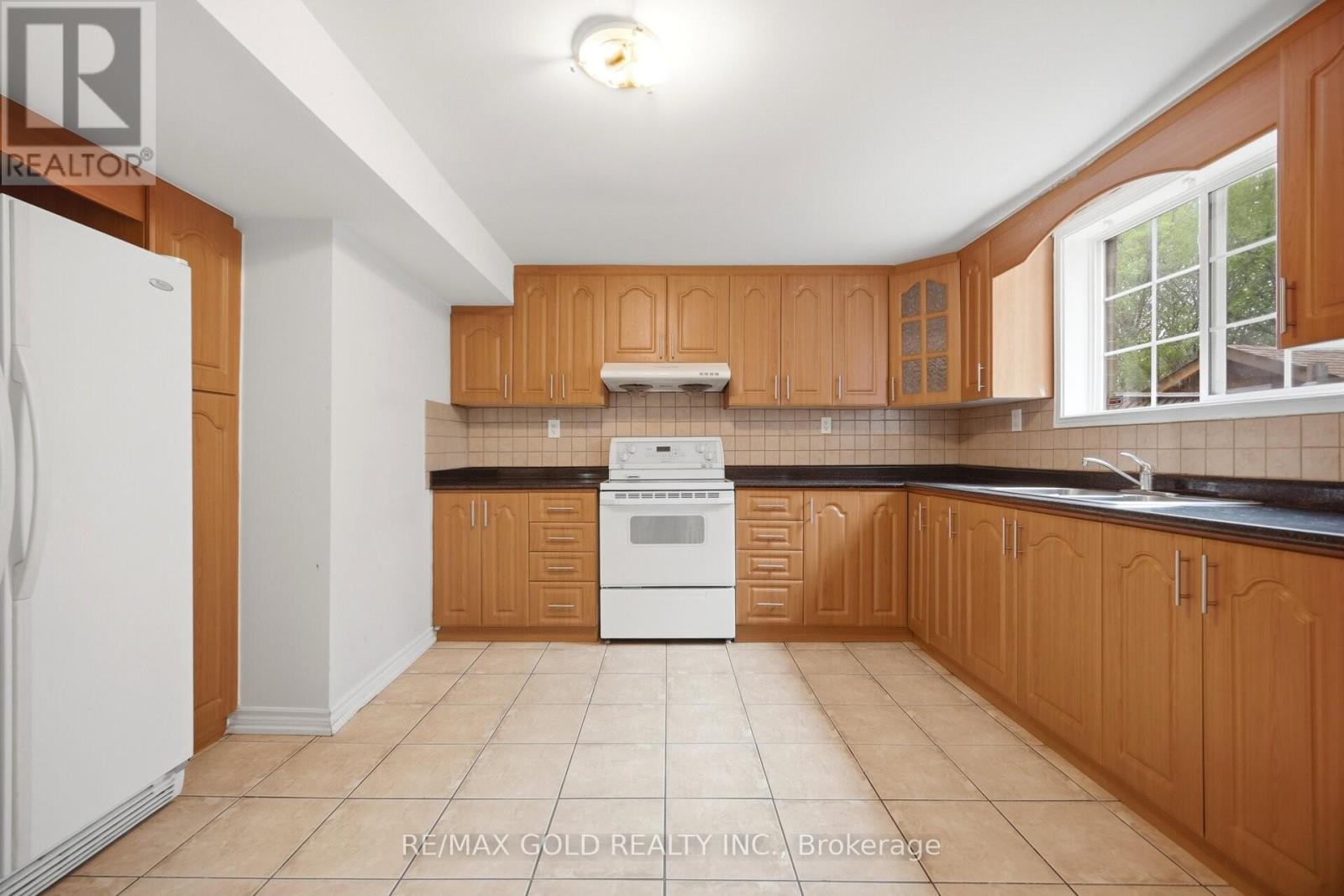 22 Cosmo Court, Brampton, Ontario  L6P 1G2 - Photo 29 - W13133818