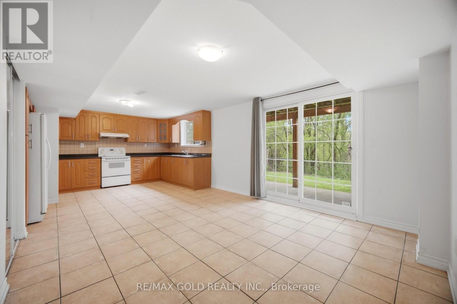 22 Cosmo Court, Brampton, Ontario  L6P 1G2 - Photo 31 - W13133818