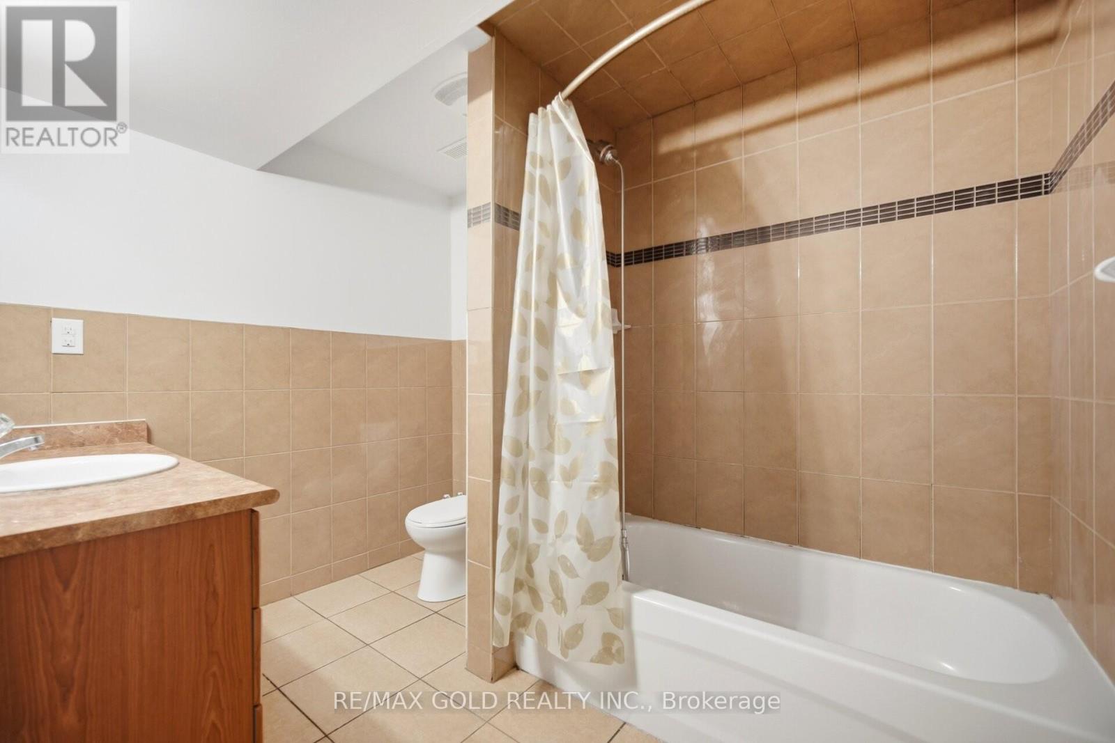 22 Cosmo Court, Brampton, Ontario  L6P 1G2 - Photo 36 - W13133818