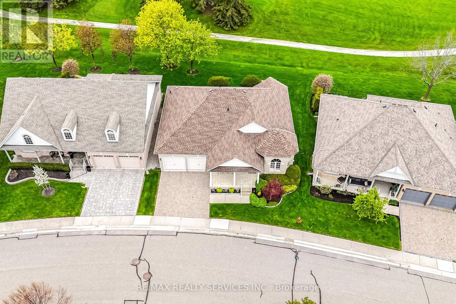 14 Yorkwood Trail, Brampton, Ontario  L6R 3J3 - Photo 2 - W13133820