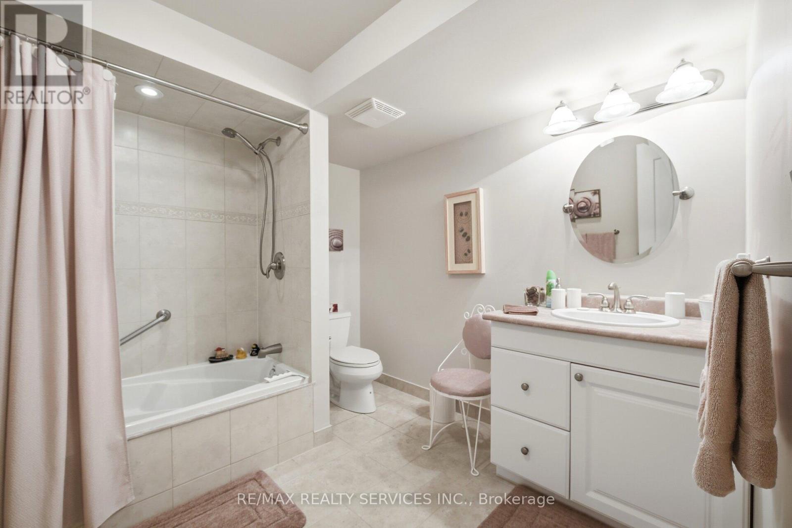 14 Yorkwood Trail, Brampton, Ontario  L6R 3J3 - Photo 37 - W13133820
