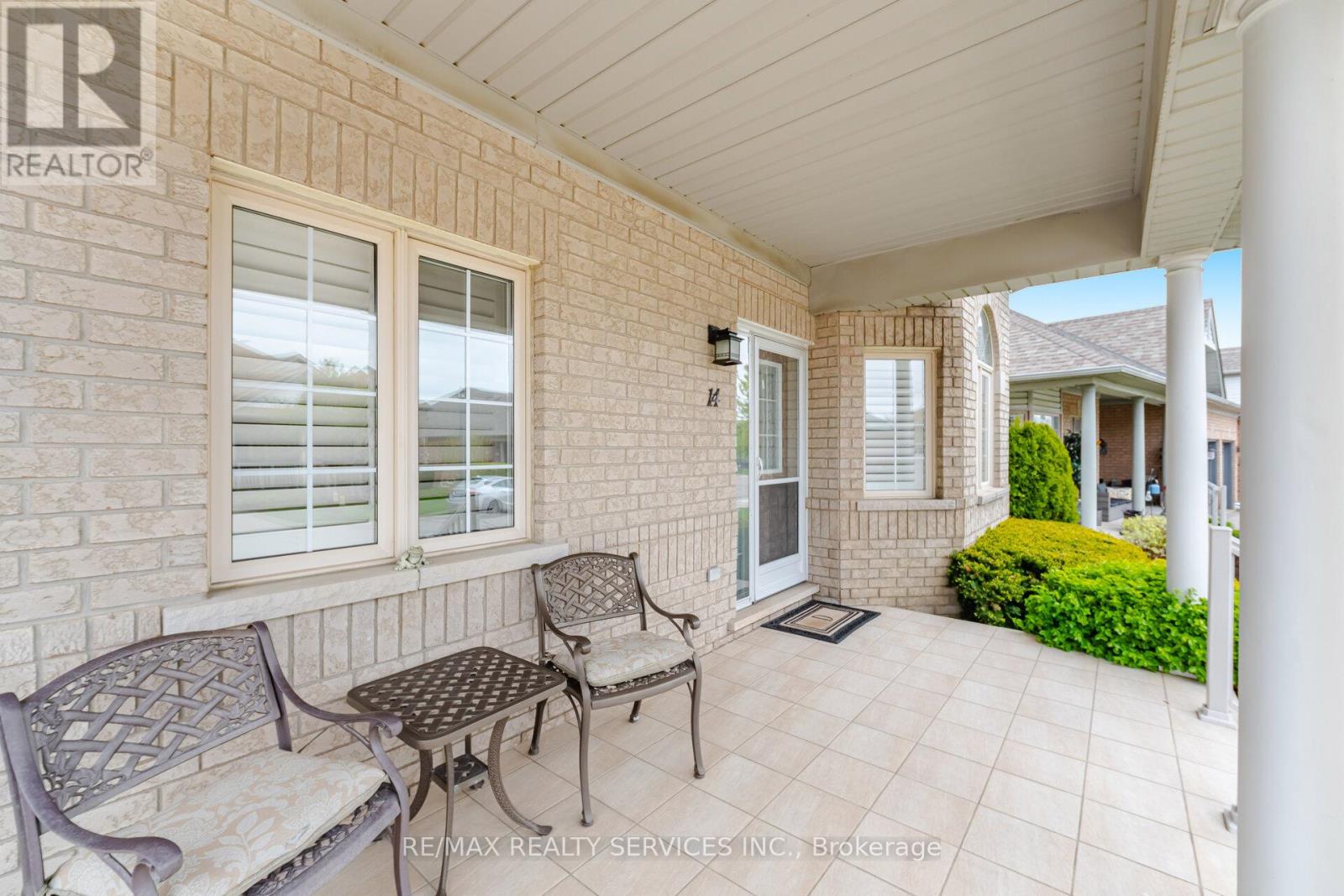 14 Yorkwood Trail, Brampton, Ontario  L6R 3J3 - Photo 6 - W13133820