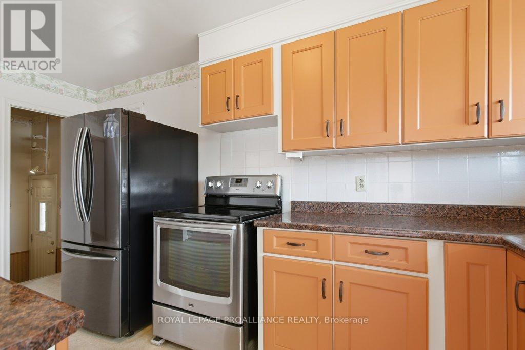 114 Rollins Drive, Belleville, Ontario  K8N 4J5 - Photo 9 - X13090608