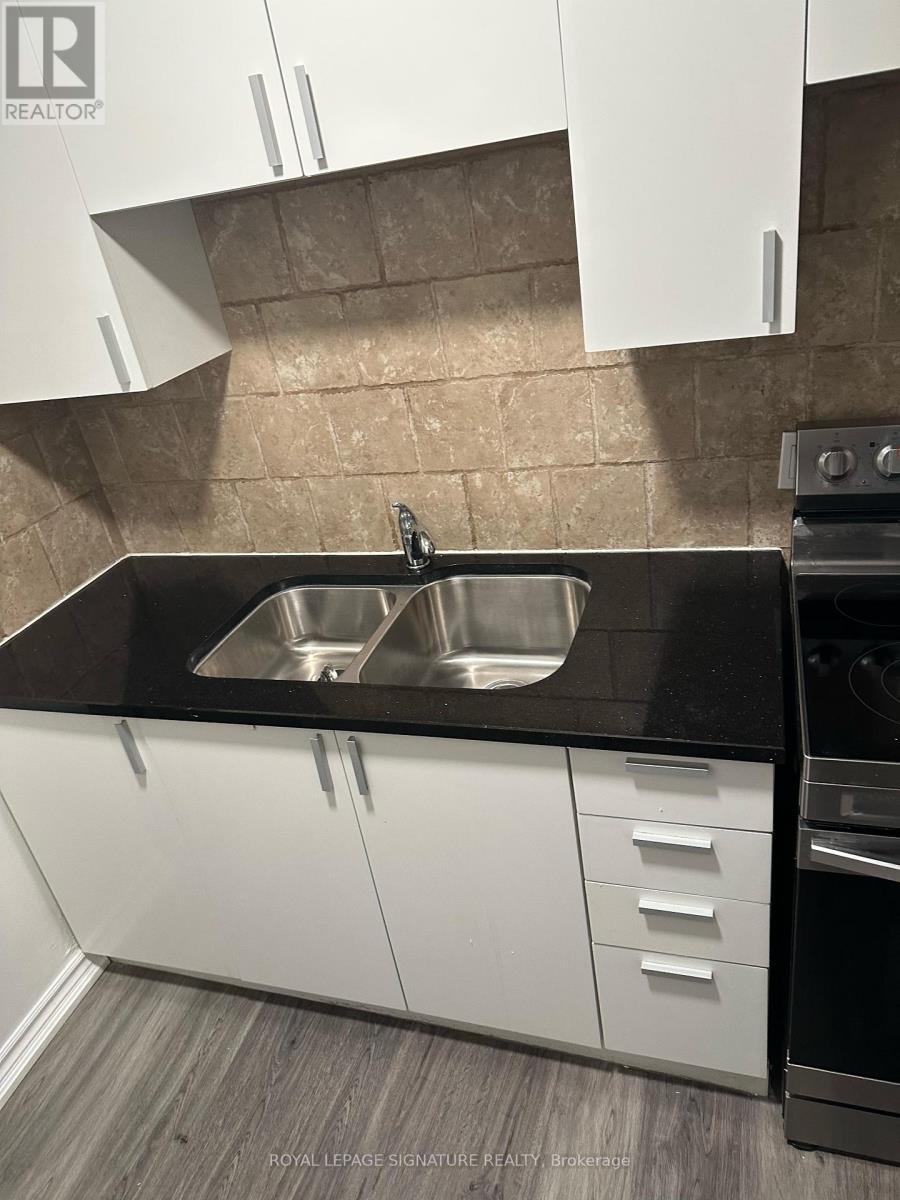 8 - 16 Garden Place, Toronto, Ontario  M8W 1M3 - Photo 10 - W13133834
