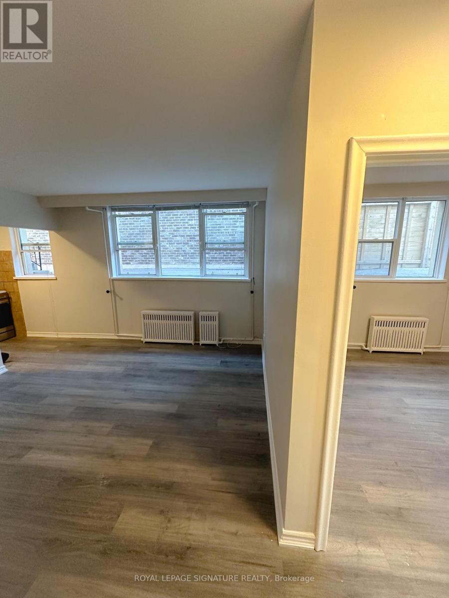 8 - 16 Garden Place, Toronto, Ontario  M8W 1M3 - Photo 2 - W13133834