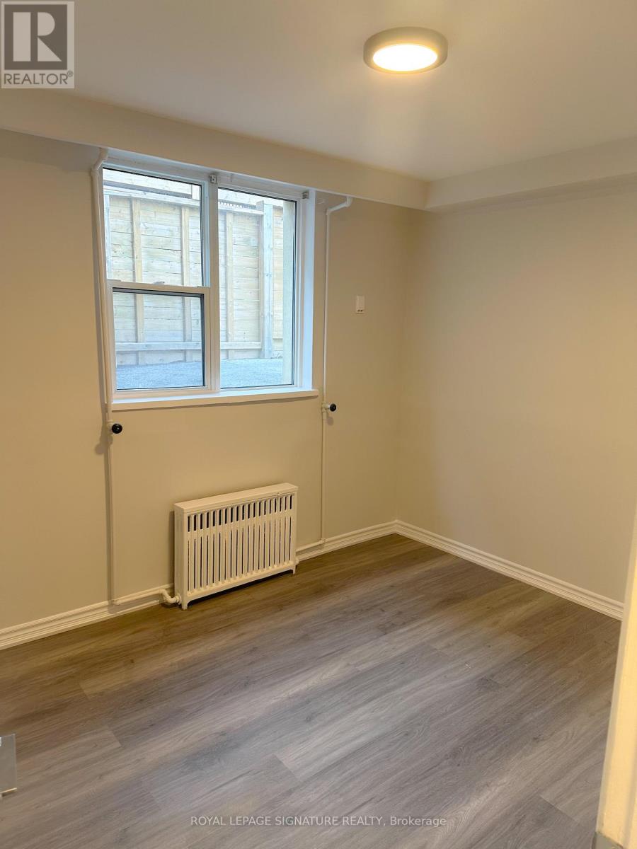 8 - 16 Garden Place, Toronto, Ontario  M8W 1M3 - Photo 5 - W13133834