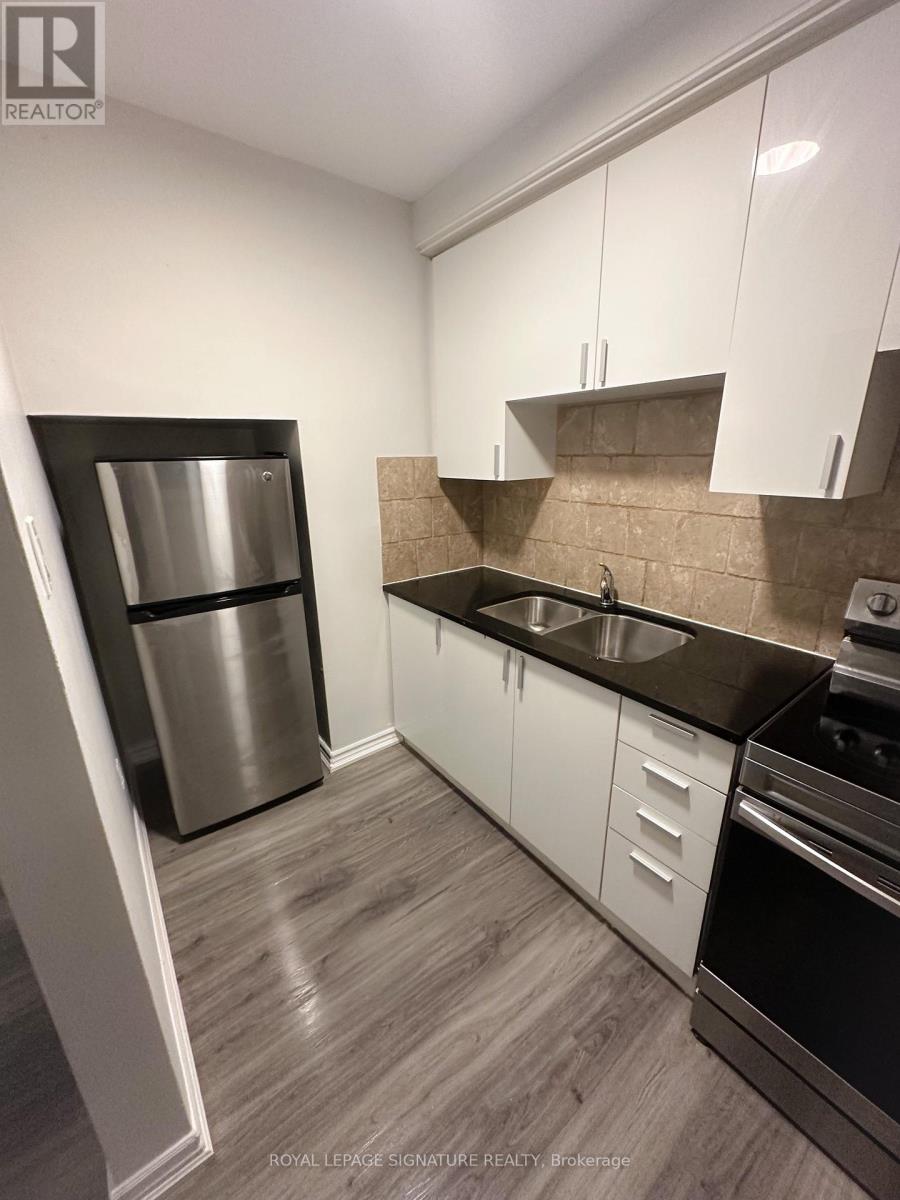8 - 16 Garden Place, Toronto, Ontario  M8W 1M3 - Photo 6 - W13133834