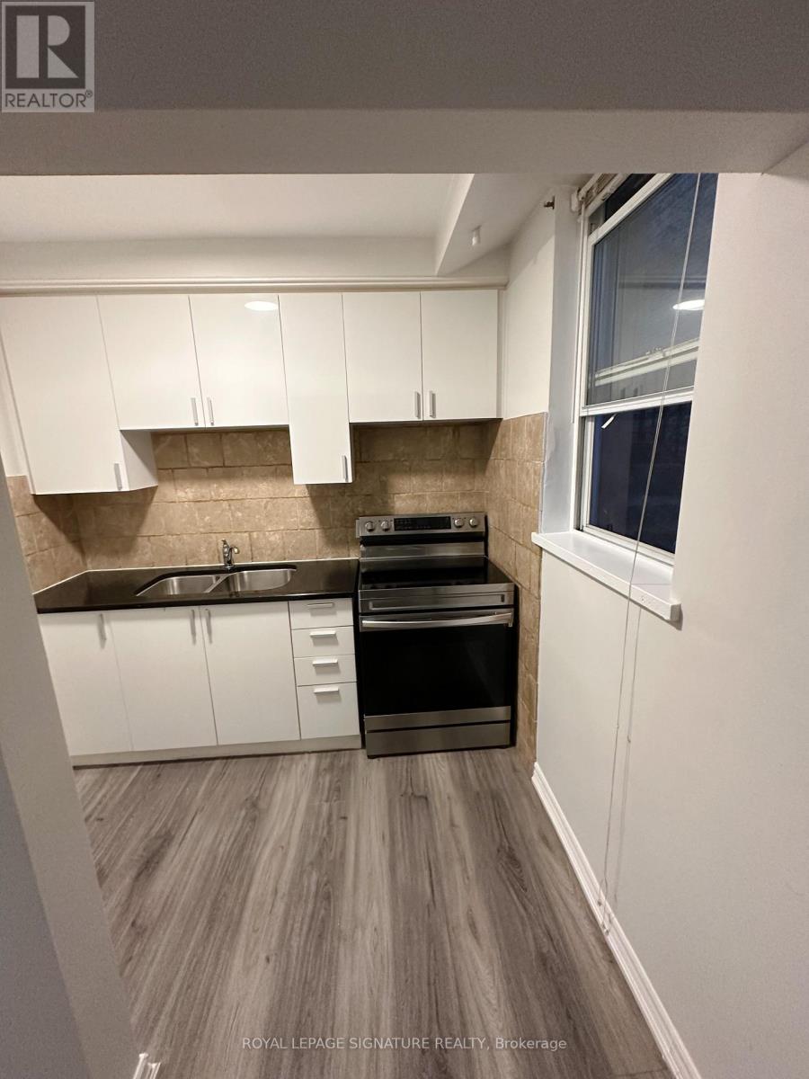 8 - 16 Garden Place, Toronto, Ontario  M8W 1M3 - Photo 7 - W13133834