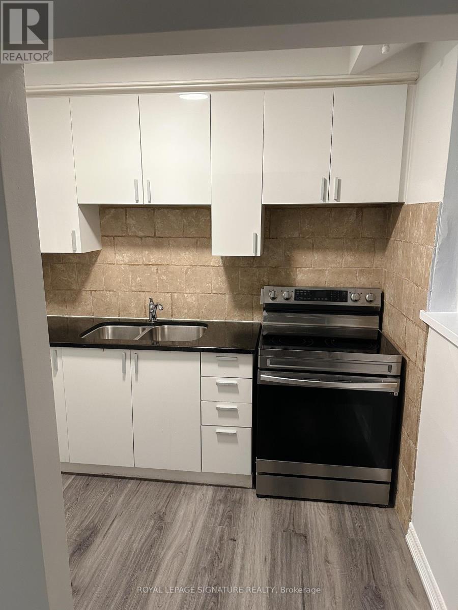 8 - 16 Garden Place, Toronto, Ontario  M8W 1M3 - Photo 8 - W13133834