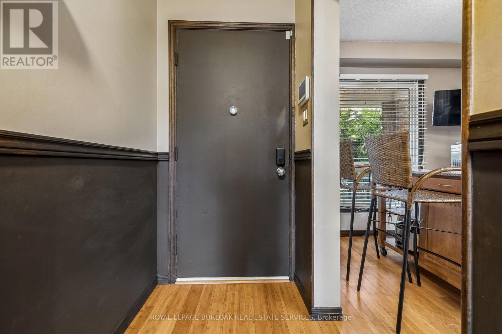 21 Lionshead Lookout, Brampton, Ontario  L6S 3X2 - Photo 4 - W13133846