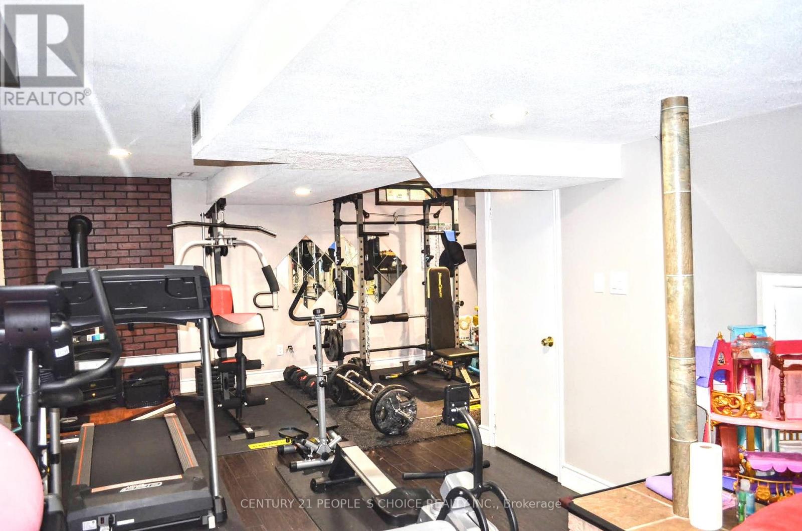 3957 Discovery Court, Mississauga, Ontario  L5N 7H8 - Photo 19 - W13133900