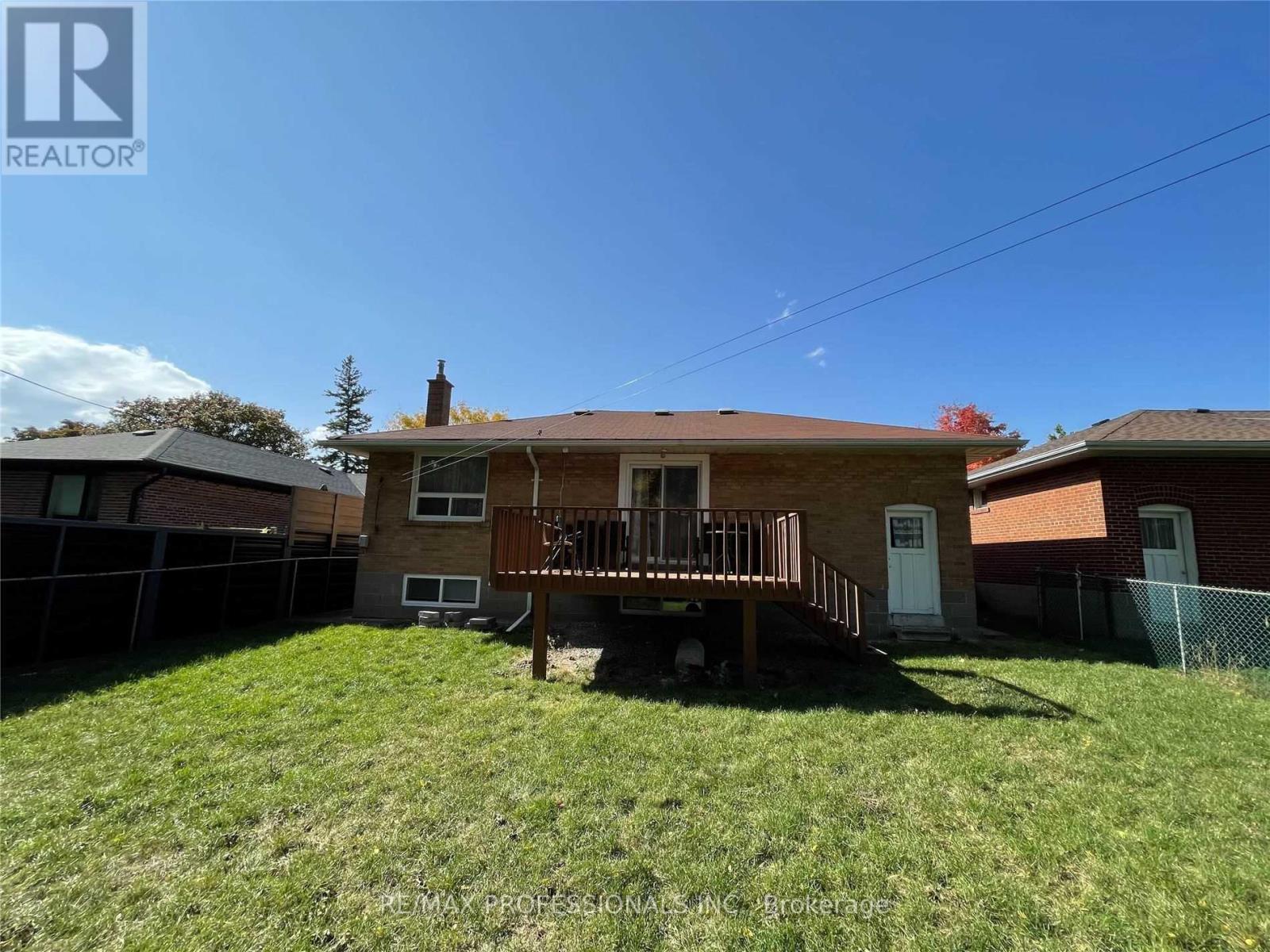 Main - 69 Paulart Drive, Toronto, Ontario  M9B 3V8 - Photo 19 - W13133916