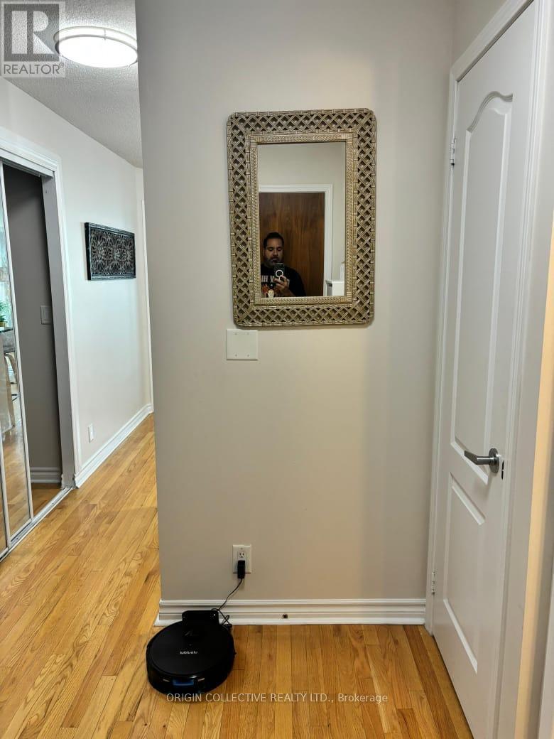 1101 - 1 Elm Drive W, Mississauga, Ontario  L5B 4M1 - Photo 4 - W13133926