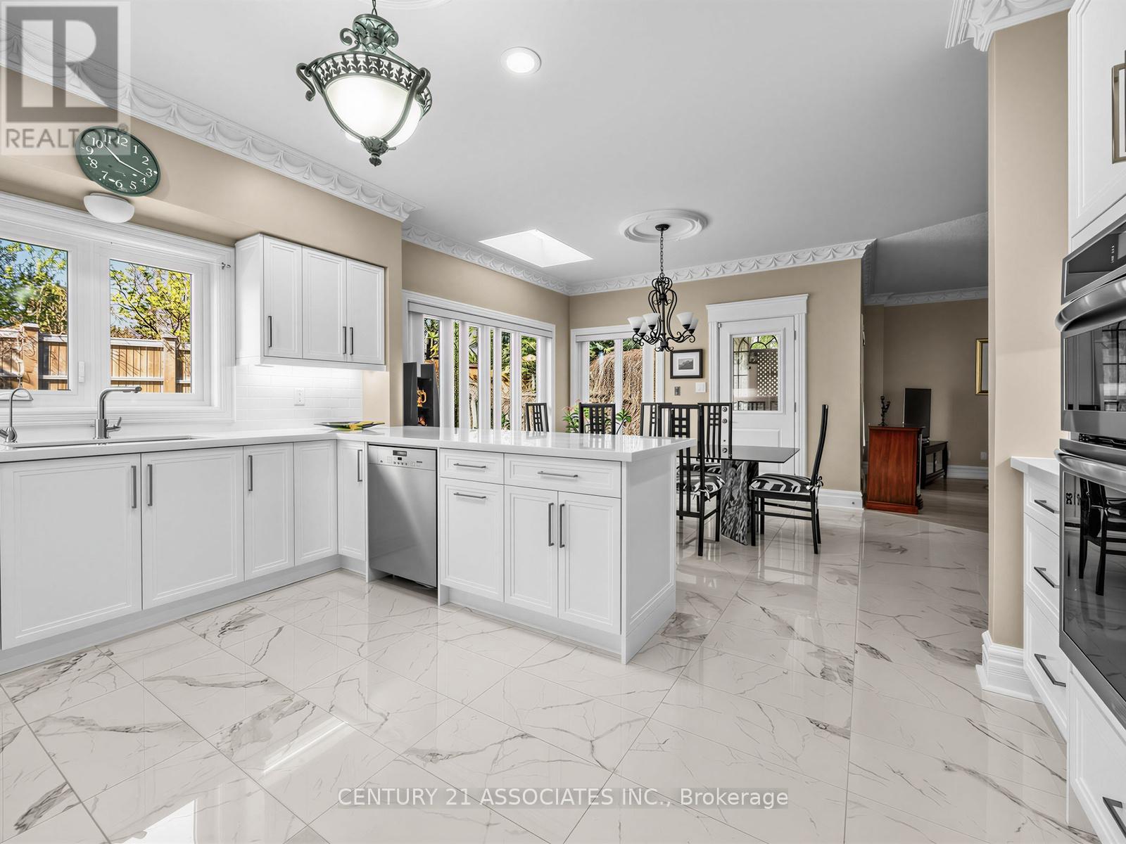 1478 Estes Crescent, Mississauga, Ontario  L5V 1M4 - Photo 9 - W13133948