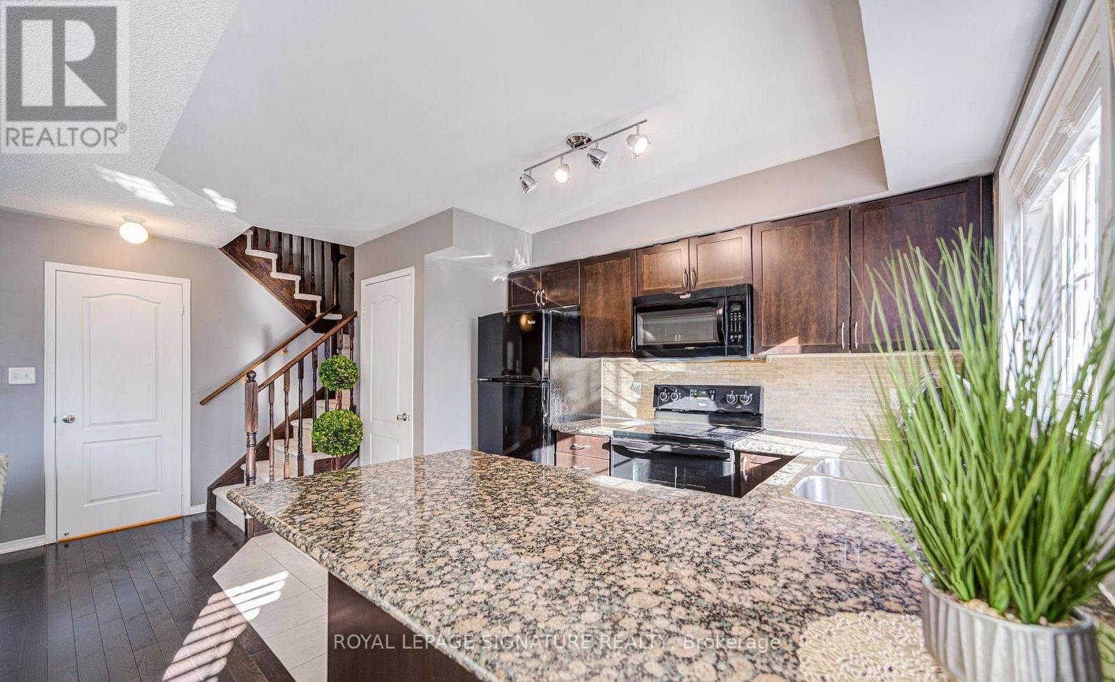 7 - 2460 Post Road, Oakville, Ontario  L6H 0J2 - Photo 3 - W13133960