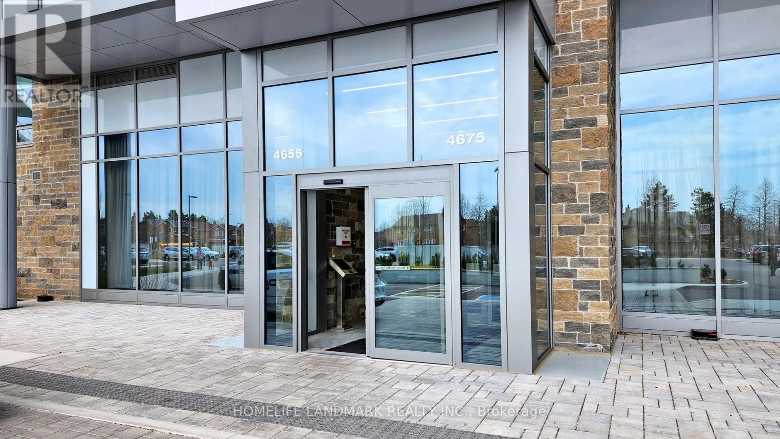 1902 B - 4655 Wetcalfe Avenue, Mississauga, Ontario  L5M 0Z7 - Photo 2 - W13133990